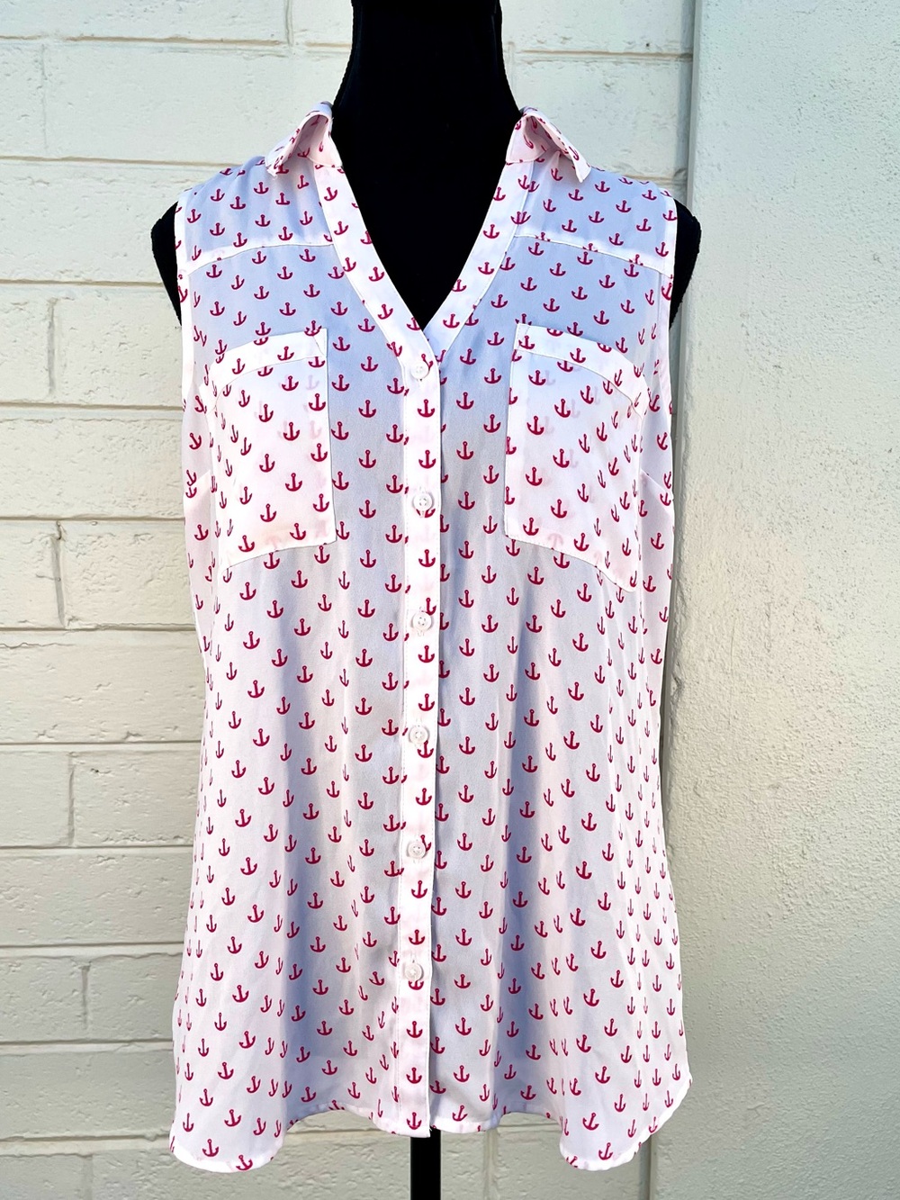 Express Sleeveless White Portofino Top Pink Anchor Boat Button-Front Medium EUC